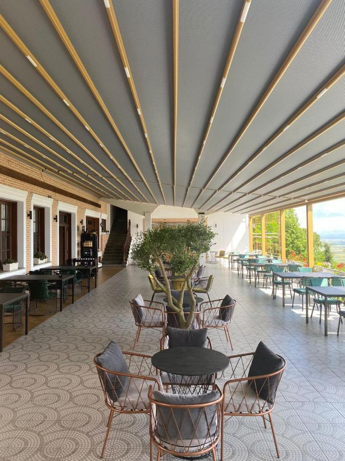 Ardenica Boutique Hotel Lushnje Экстерьер фото