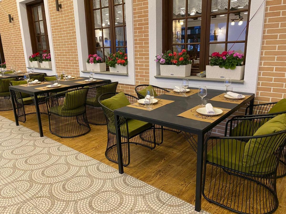Ardenica Boutique Hotel Lushnje Экстерьер фото