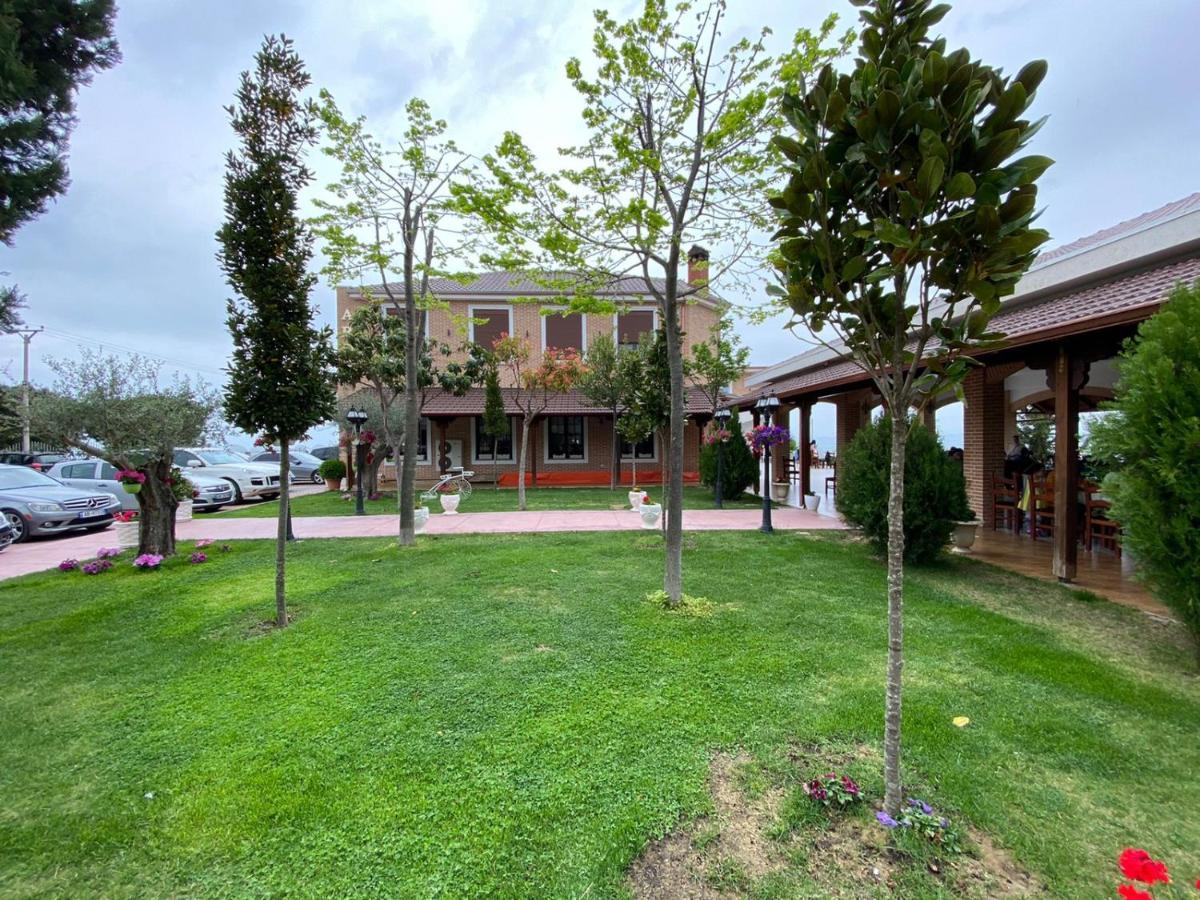 Ardenica Boutique Hotel Lushnje Экстерьер фото