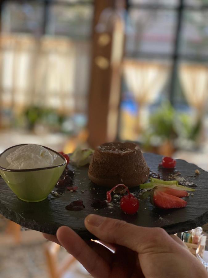 Ardenica Boutique Hotel Lushnje Экстерьер фото